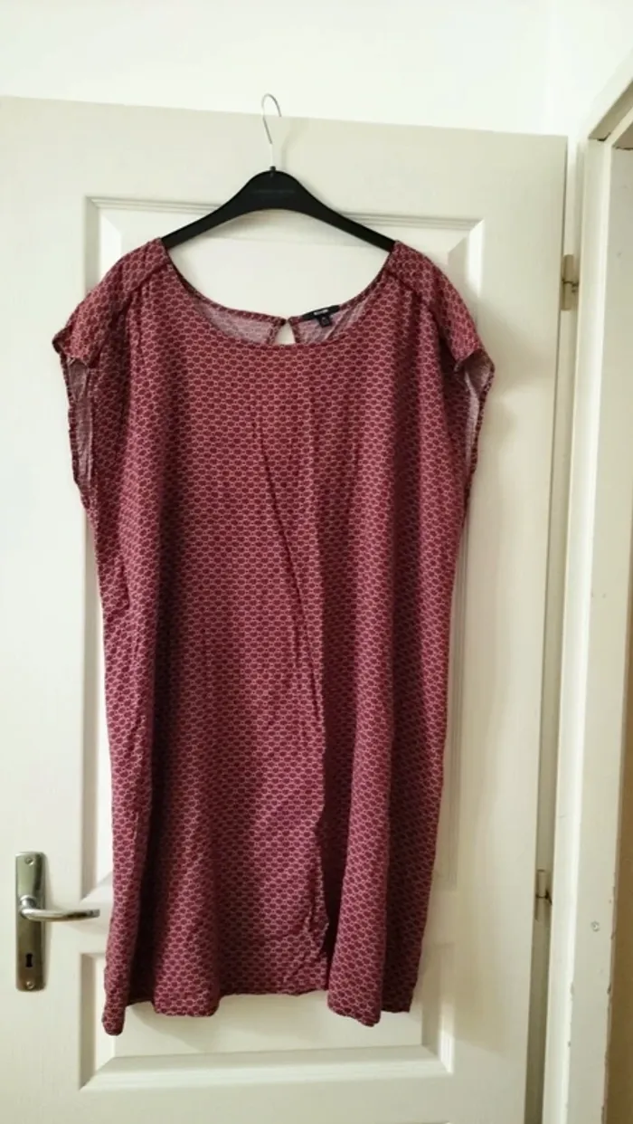 Robe T48