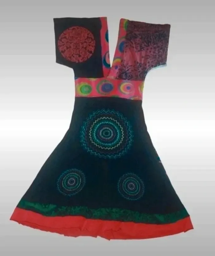 Robe d'été desigual taille xs - photo numéro 2