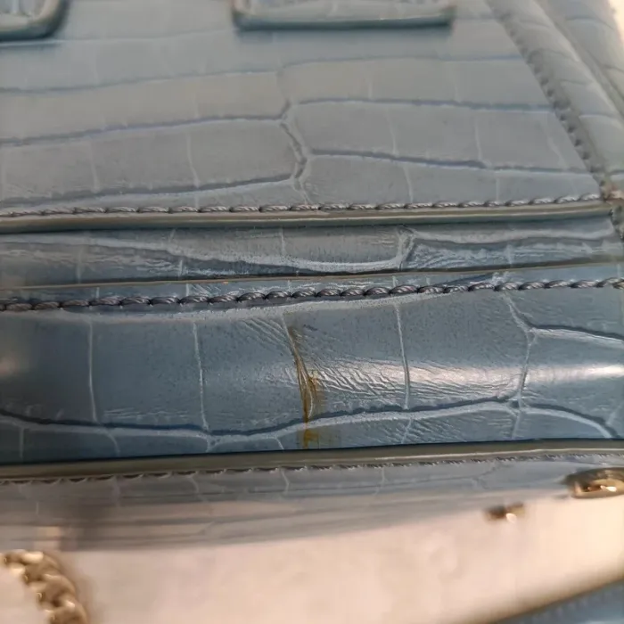 Petit sac à main bleu effet croco - petit format - bandoulière chaîne dorée - bon état S007 - photo numéro 9