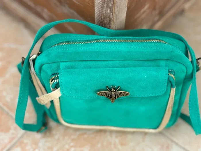 Sac cuir bandoulière vert avec fermeture abeille - photo numéro 6