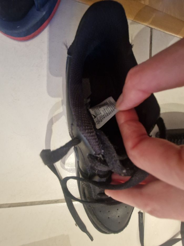 Baskets noires nike taille 35.5 - photo numéro 7