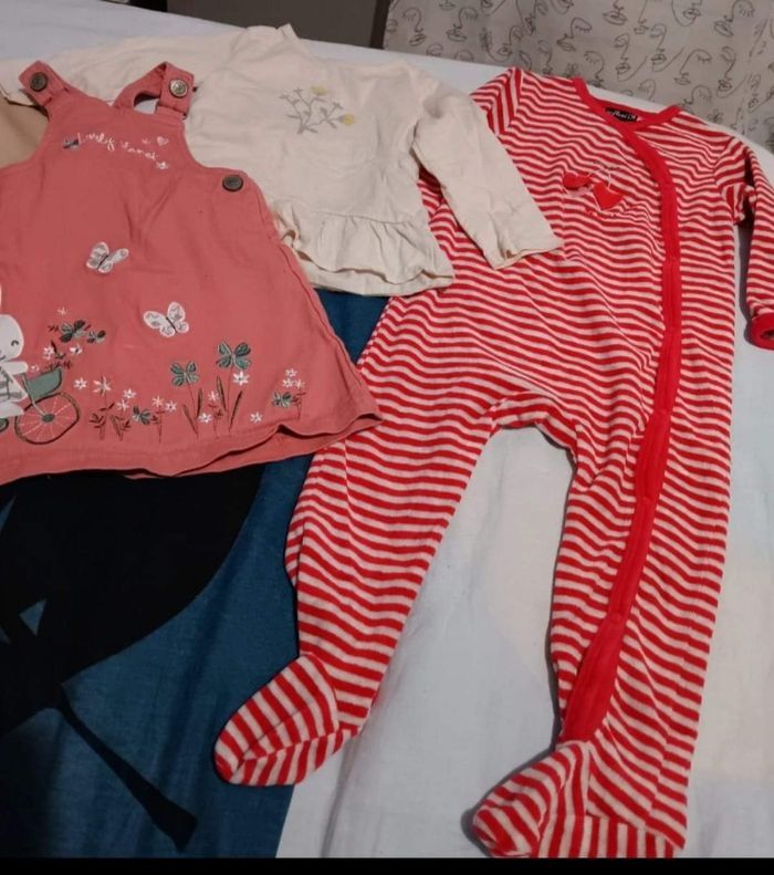 Lots VĂȘtements fille 18mois đž - photo numĂ©ro 5