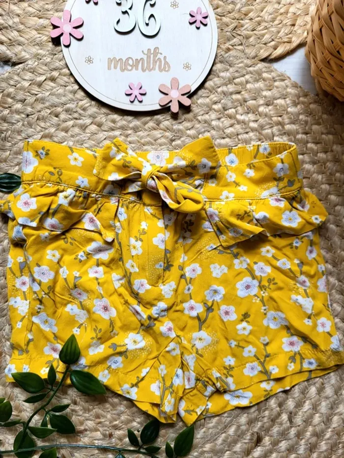 🌼 Short fleuries 3ans fille, Kiabi 🌼 - photo numéro 2