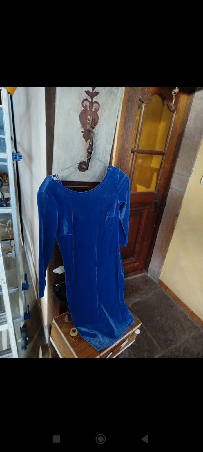 Robe de soirée dos nue - photo numéro 2