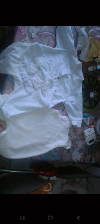 Lot pyjamas velour blanc motif lapin et bodie