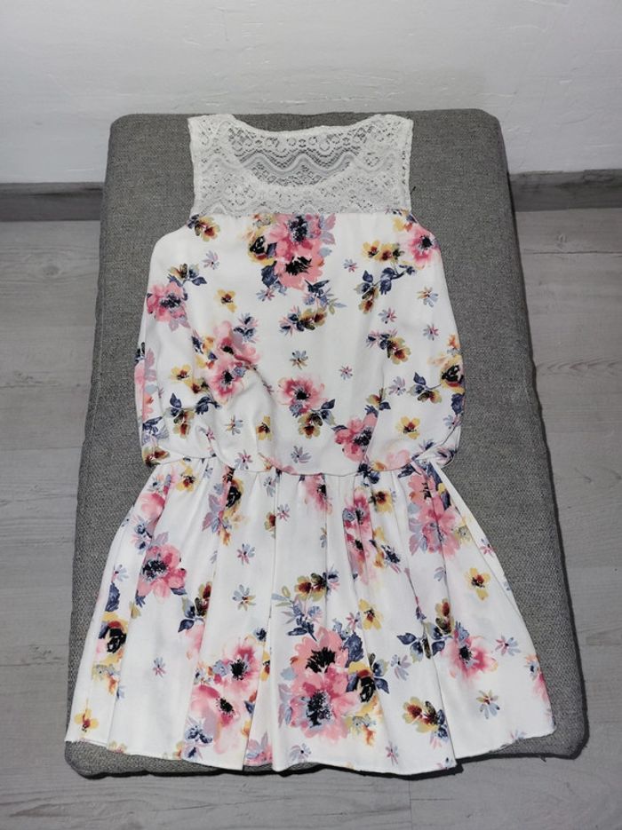 🟣 Robe Fleurie Dentelle 8 ans 🟣 - photo numéro 8