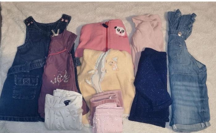 Lots Pyjamas / vêtements / gigoteuse - photo numéro 2