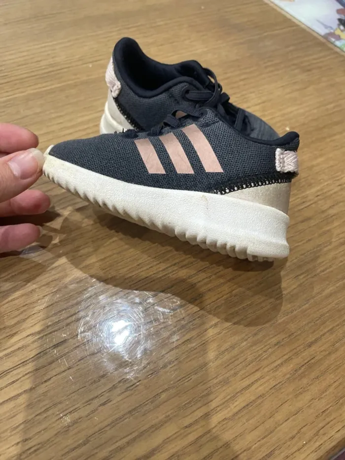 Chaussures adidas - photo numéro 3