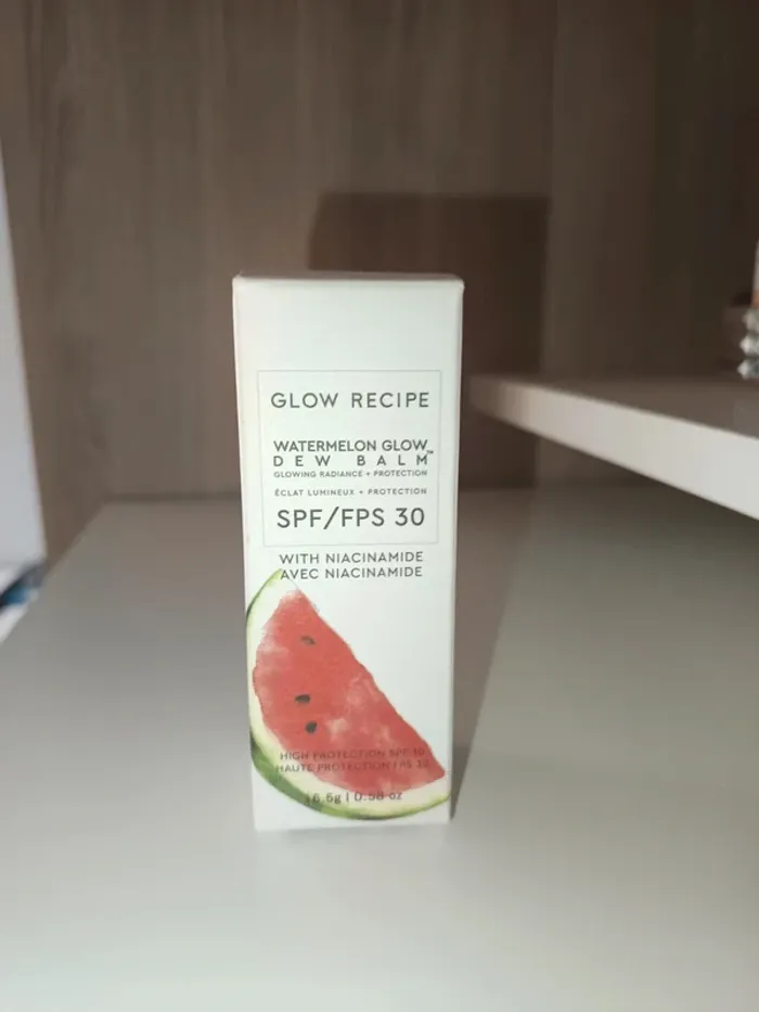 Watermelon glow dew balm sunscreen stick FPS 30