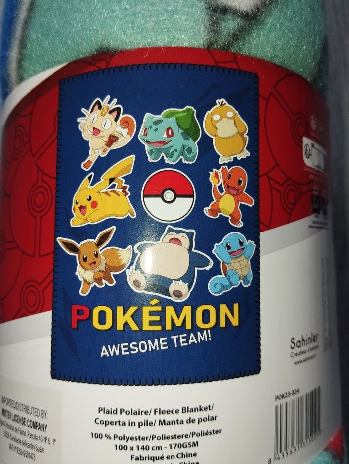 Pokémon : Plaid Polaire Awesome Team! 100x140cm - photo numéro 2