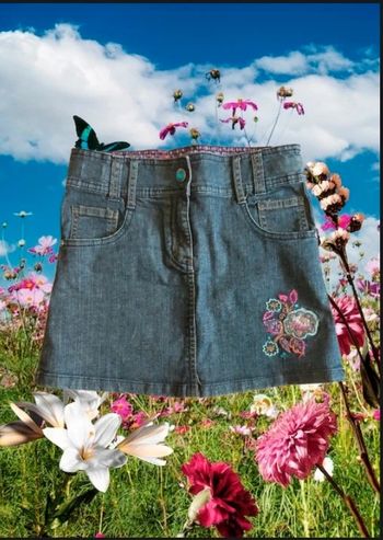 Jupe en jean brodé  fleurs taille 10 ans orchestra