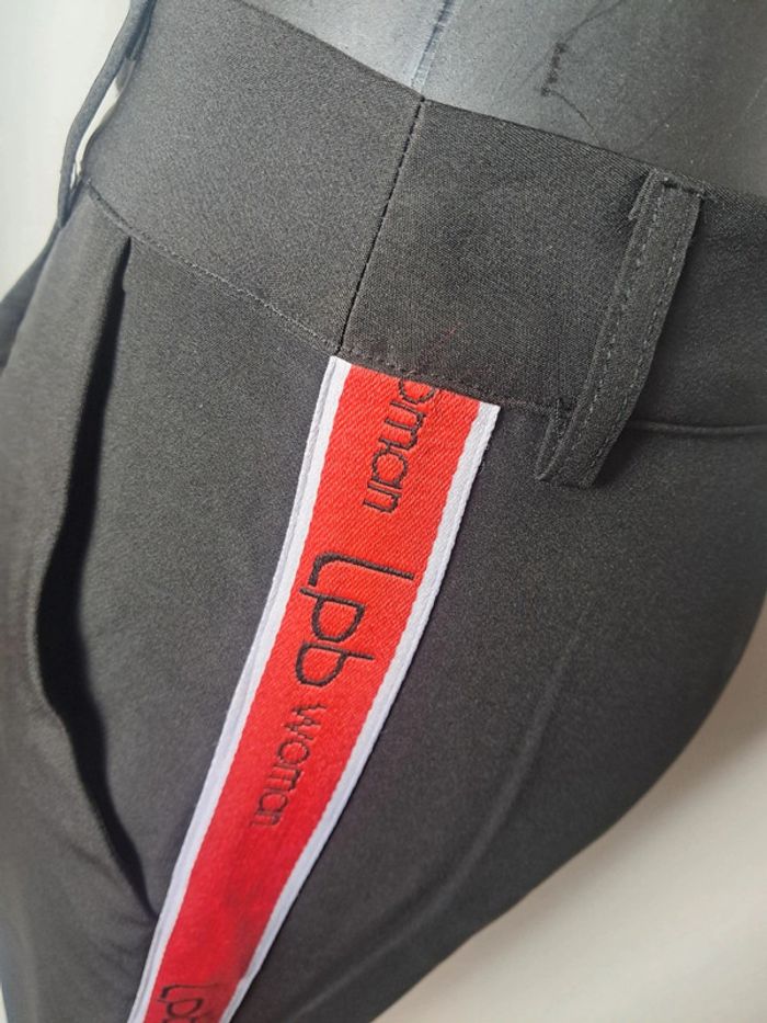 Les petites bombes pantalon ajusté T.36 neuf - photo numéro 7