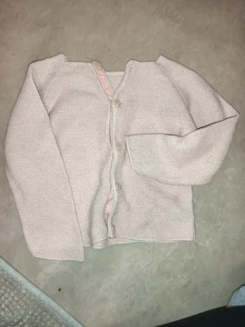 Petit pull en laine marque Kiabi taille 24 mois