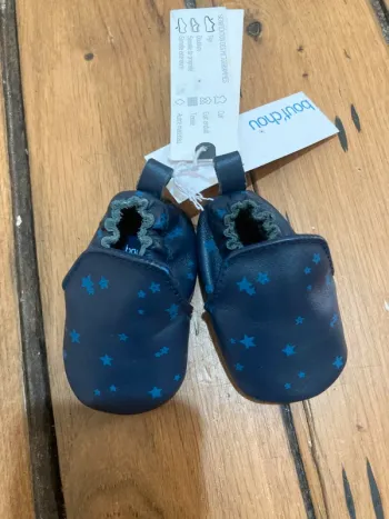 Chaussons bébé Bout’chou cuir marine étoiles