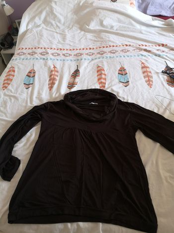 Tee-shirt manche longue col bénitier