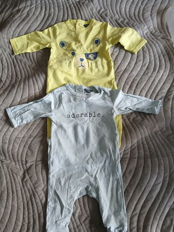 2 pyjamas bebe