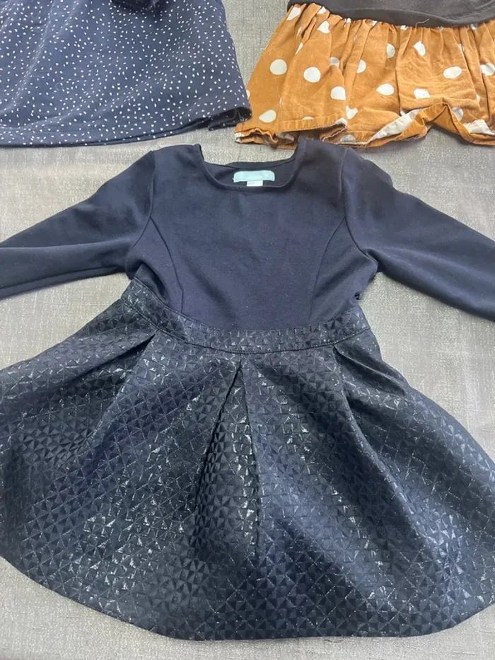 Lot 3 robe 18 mois - photo numéro 2