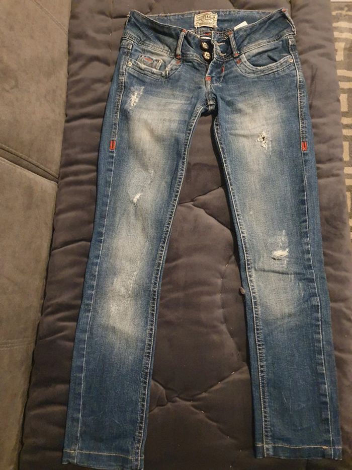 Jeans bershka T.32