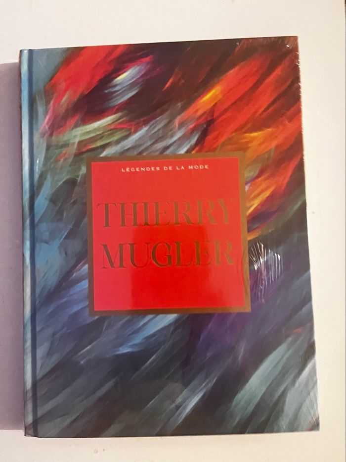 Livre les légendes de la mode sous blister