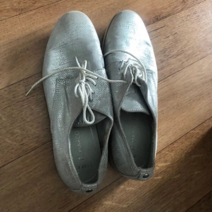 Chaussure gris avec des lacets - photo numéro 2