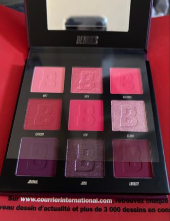 Palette yeux rose rouge bordeaux violet 