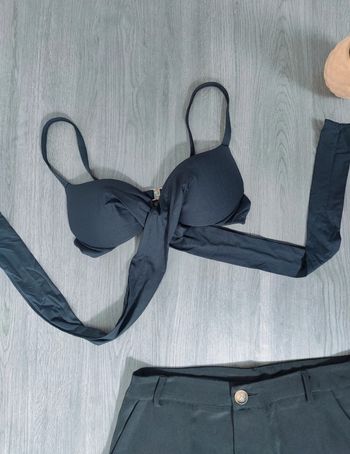 💎 Haut de maillot de bain noir croisé • 75AA • Calzédonia • Très bon état 💎