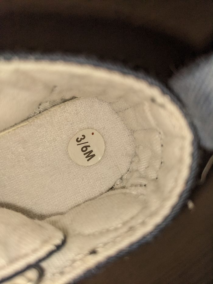 Chaussures bébé taille 6 mois - photo numéro 3