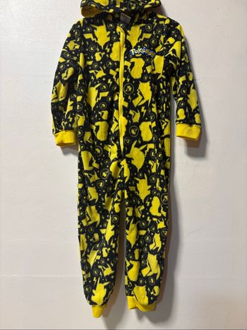 Sur pyjama garçon taille 104/110