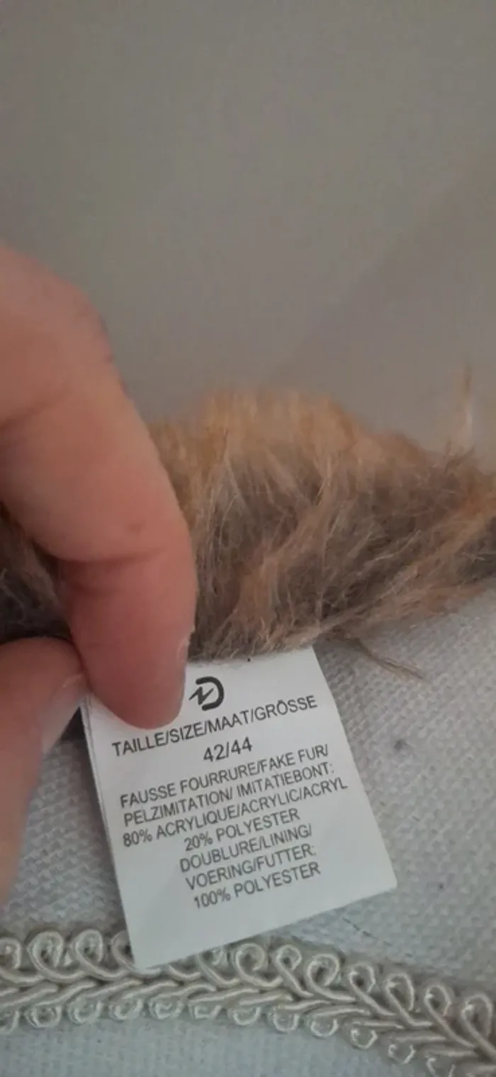Gilet fausse fourrure 42/44 #F42XL-047 - photo numéro 3