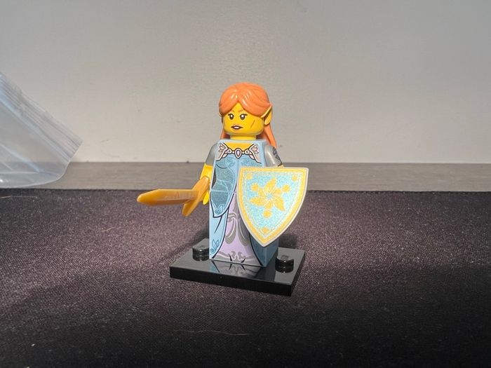 Lego minifigure série 17 elf Maiden guerrière