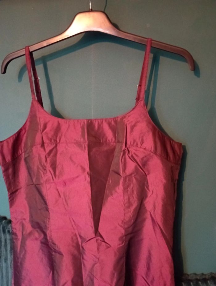 Robe longue de soirée en satin violet foncé - photo numéro 2