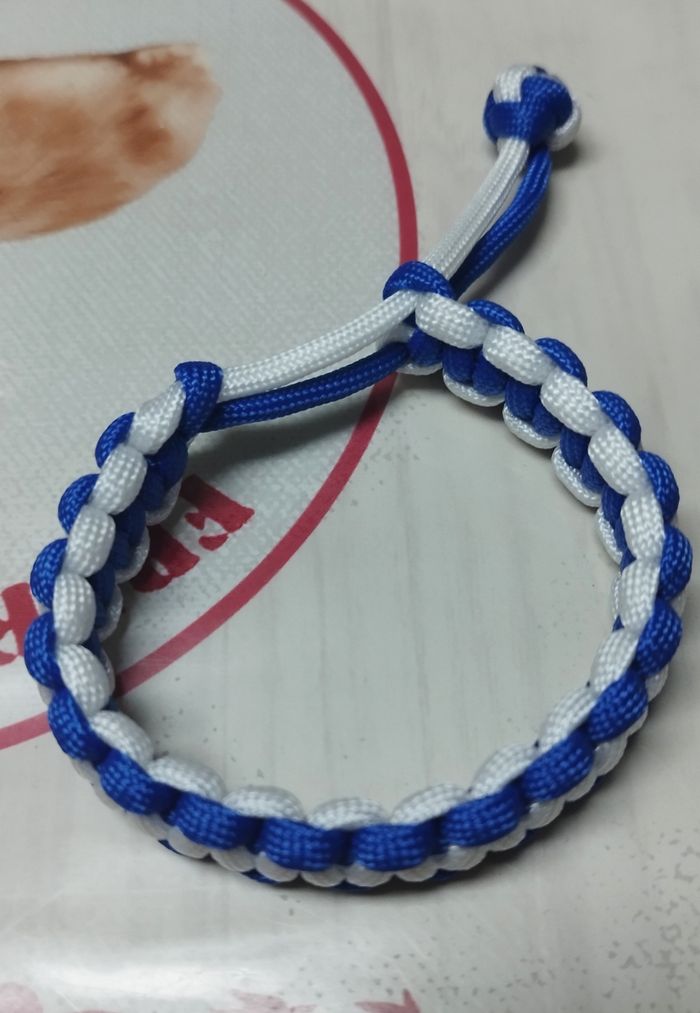 Bracelet de survie - photo numéro 1