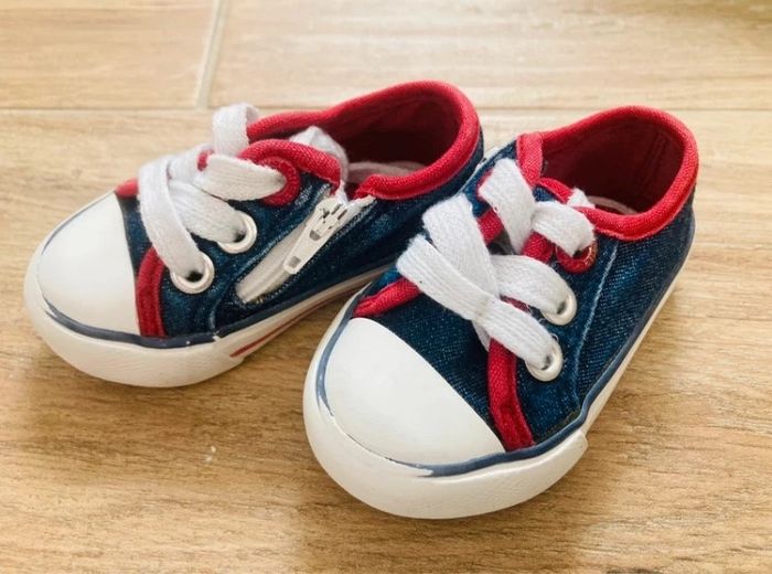 Lot de chaussures bébé 0 a 6 mois - photo numéro 4