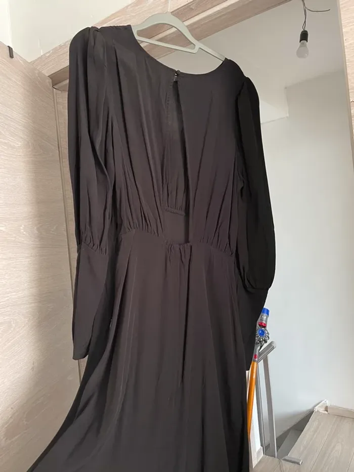 Robe longue noire - photo numéro 4