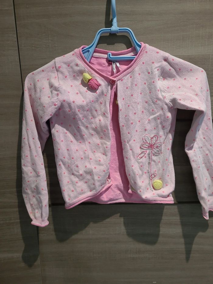 Gilet rose avec motifs, taille 8 ans