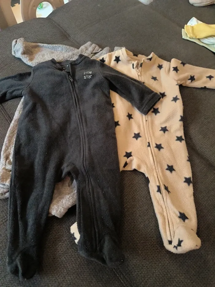 Lot 8 pyjama 6 mois - photo numéro 5