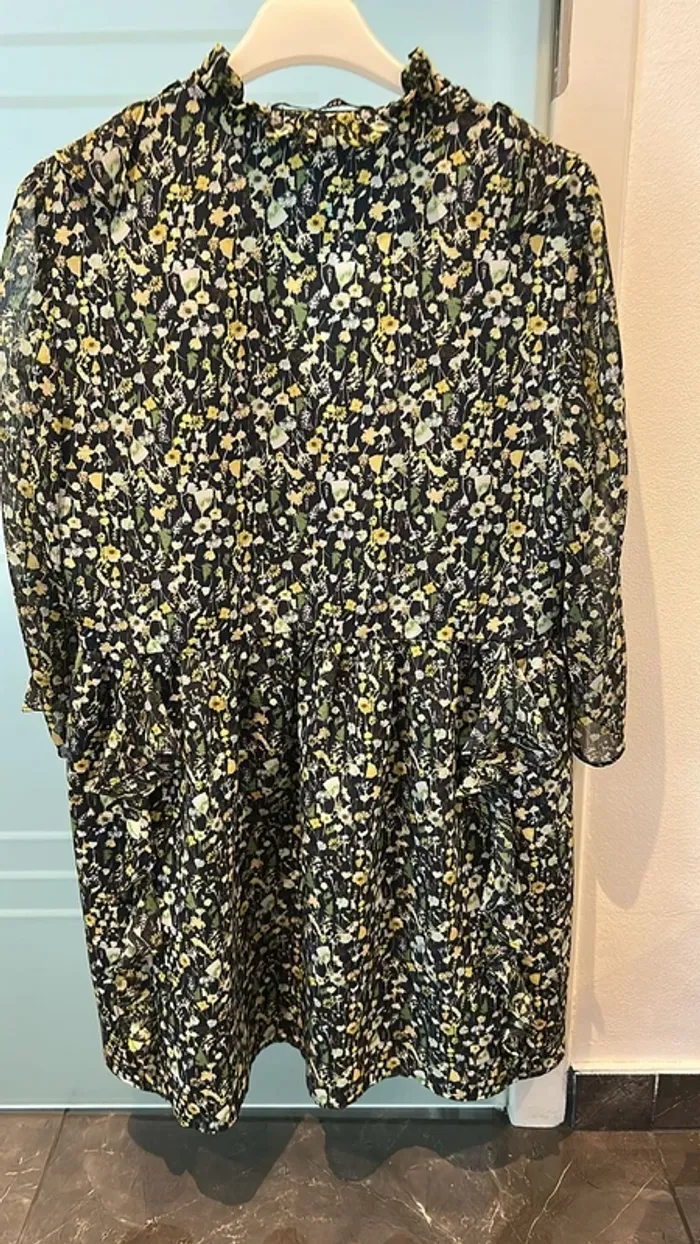Blouse Tunique  Zara motif fleurs - photo numéro 2