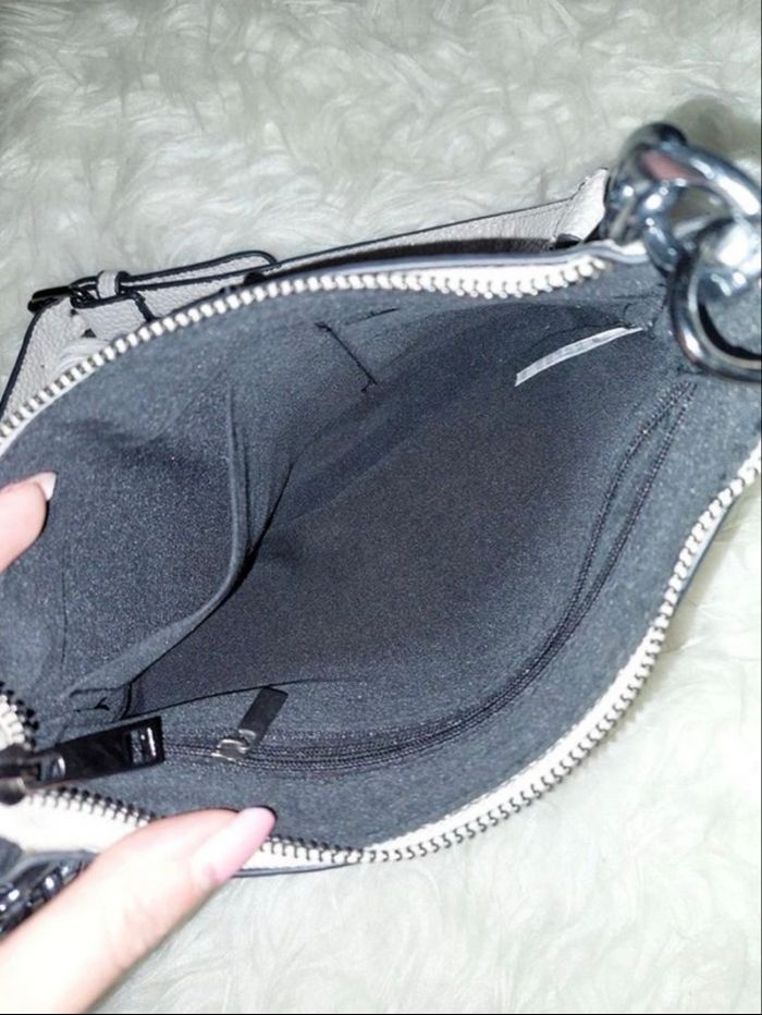 Petit sac bandouilère clouté simili cuir beige Missguided TBE 👝 - photo numéro 4