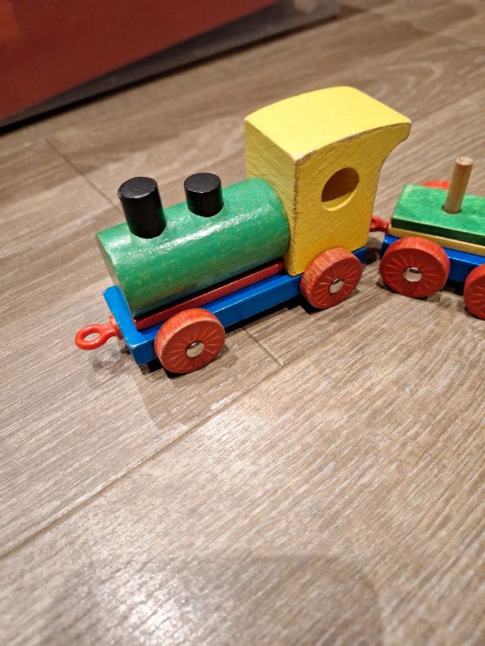 Train en bois - photo numéro 2