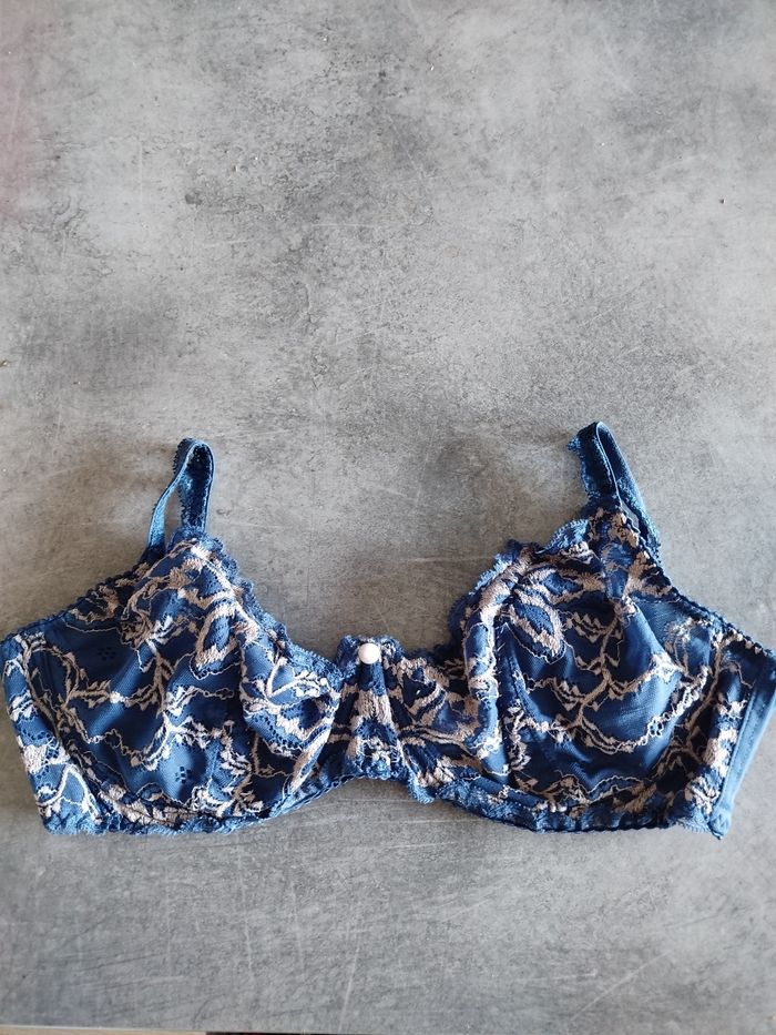 Soutien gorge bleu neuf