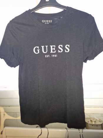 T-shirt femme noir GUESS