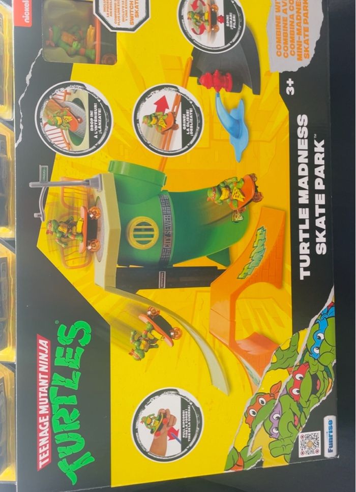 Skatepark Tortues Ninja + 2 figurines avec accessoires – Neuf - photo numéro 3