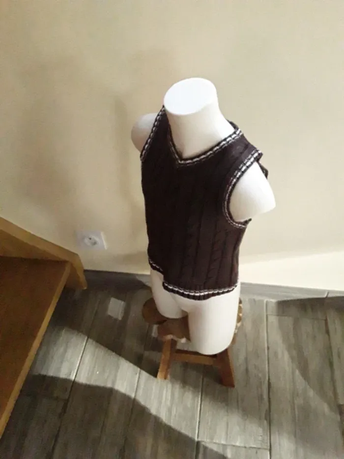Pull sans manches 4 ans - photo numéro 6