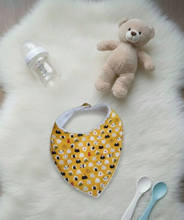 Bavoir bandana 9 mois à 18 mois Création fait main artisanale - photo numéro 4