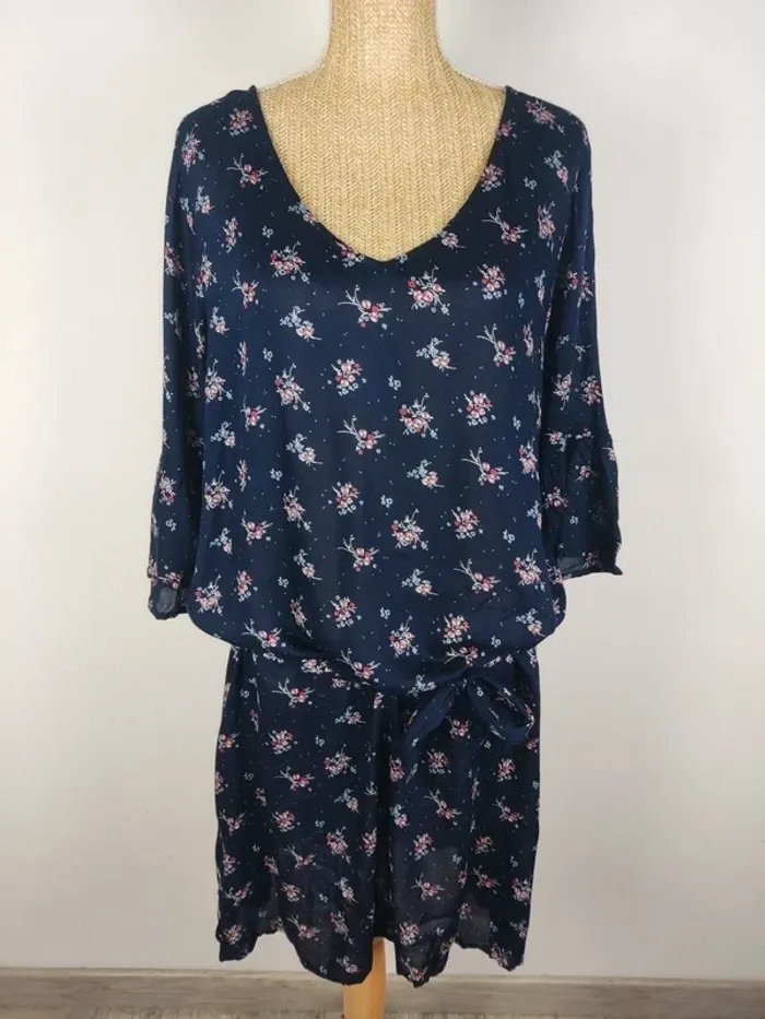 Robe droite mi-longue manches 3/4 évasées bleu nuit ceinture à nouer motif fleuri taille 48 Tissaia