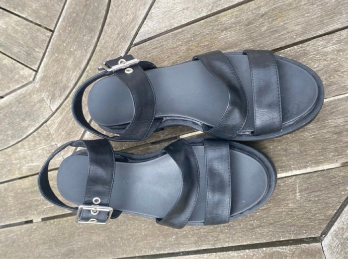 Sandales compensées noires - photo numéro 3