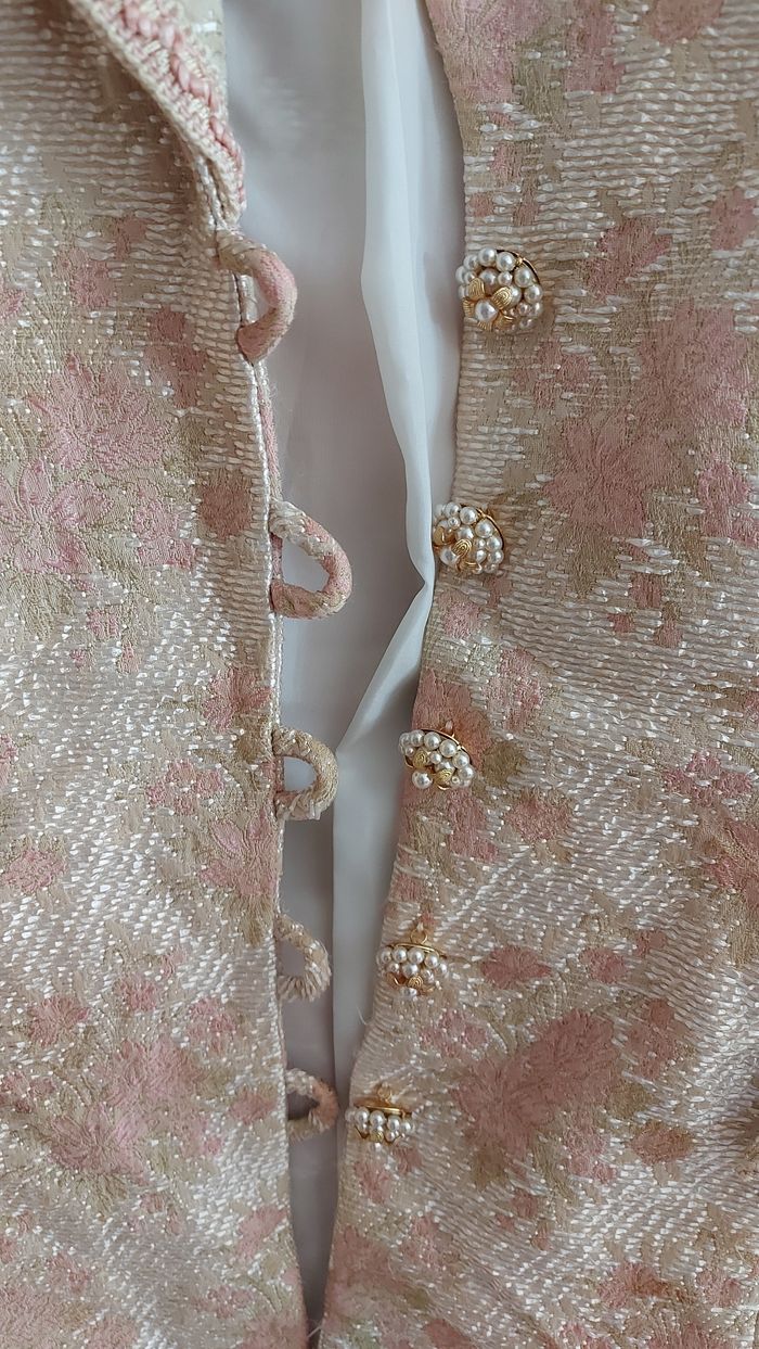 Manteau style ancien ou gothique - photo numéro 2