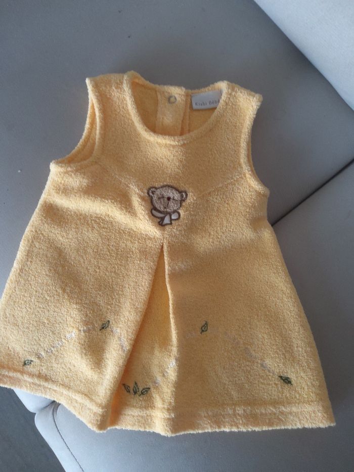 Robe en éponge jaunec 1 mois Kiabi