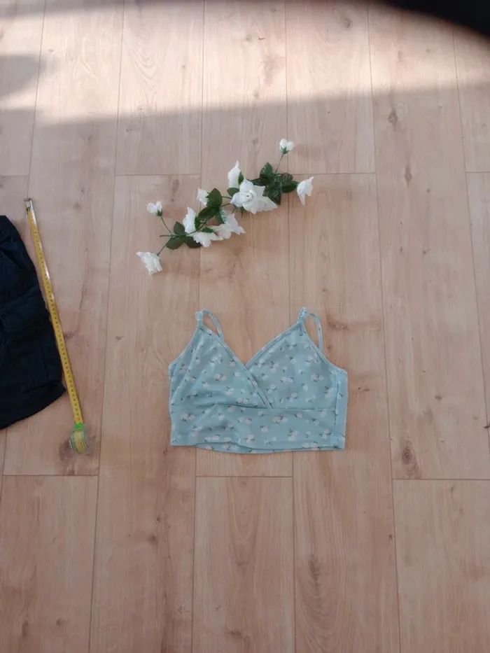 Top femme 36 bleu clair avec petites fleurs c26 - photo numéro 7