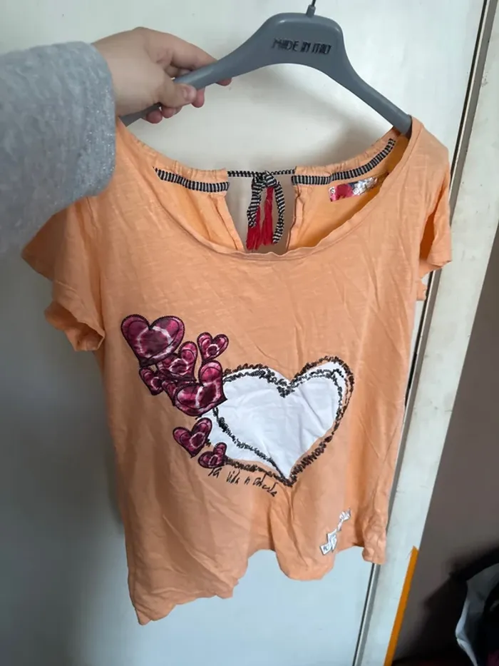 T shirt orange
